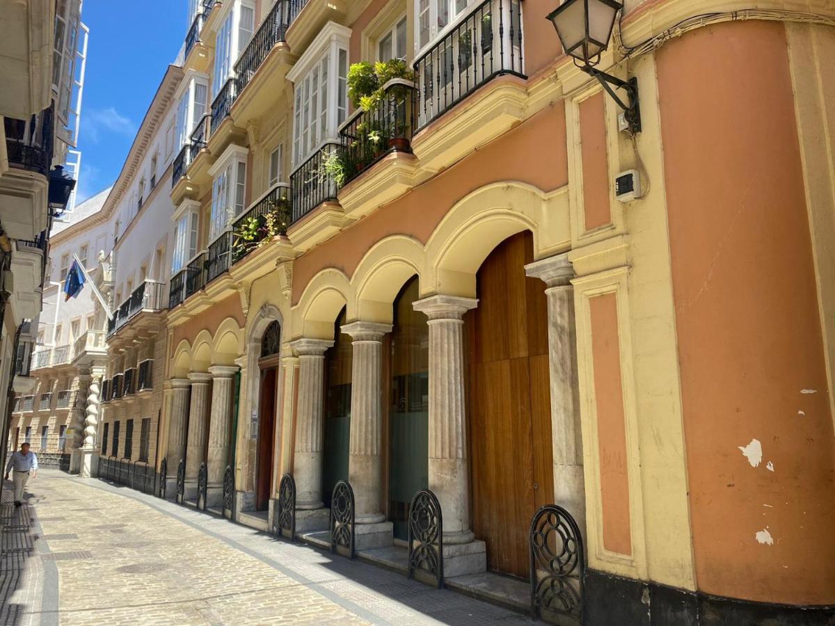Apartamento Colon 1451 - Pleno Centro Y Wifi Gratis Cadiz Luaran gambar