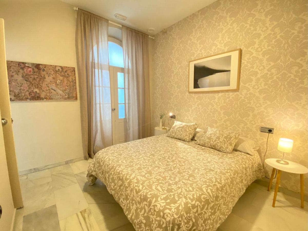Apartamento Colon 1451 - Pleno Centro Y Wifi Gratis Cadiz Luaran gambar